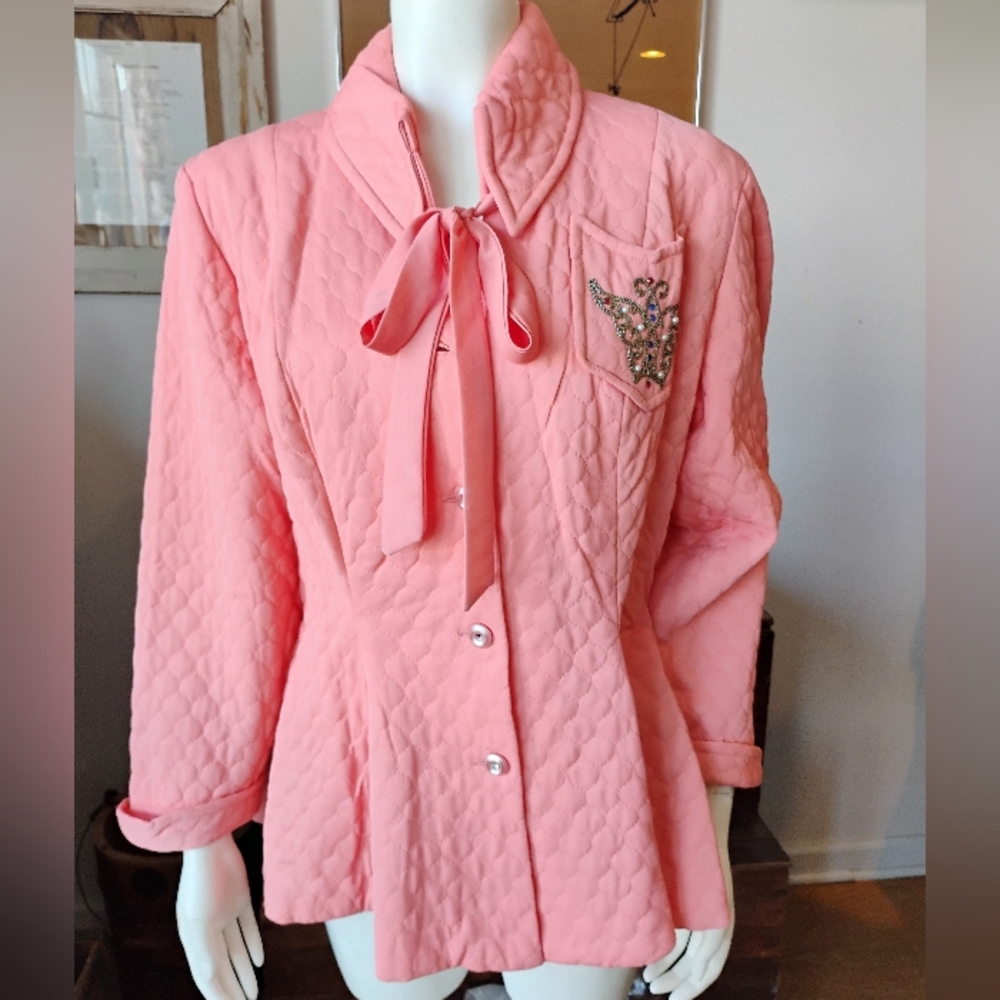 Gorgeous 40's Quilted Coral Jacket Size M/L. - Picture 1 of 12
